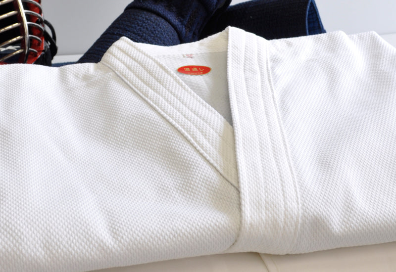 #175 吸汗速乾 メッシュ裏地付剣道着（白）